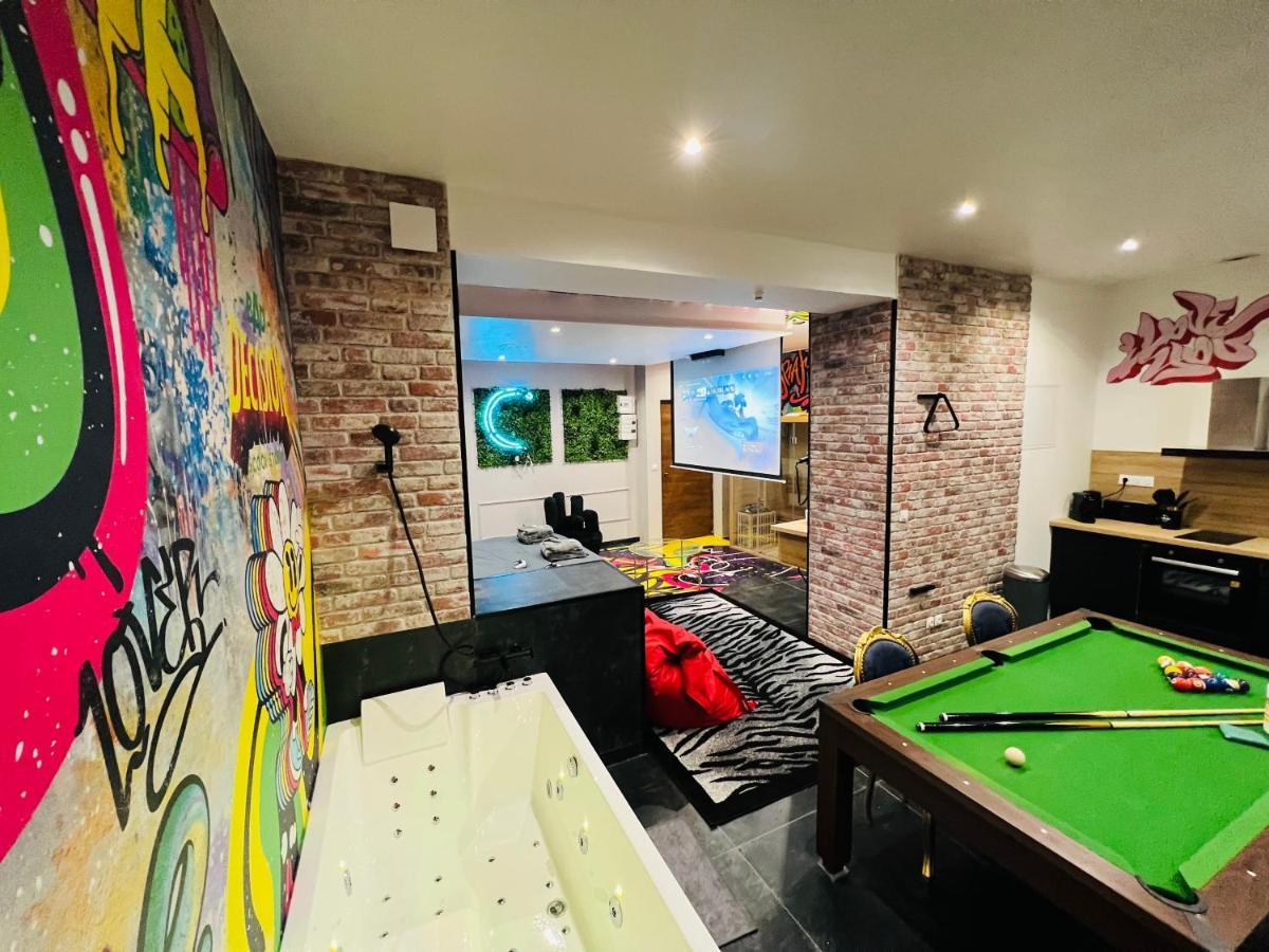 Capsule Street Art - Sauna- Jacuzzi - Playstation 5 - Billard - Netflix - Home Cinema - Terrasse Douai Bagian luar foto