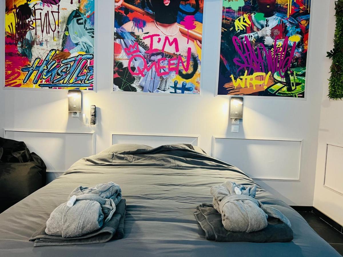 Capsule Street Art - Sauna- Jacuzzi - Playstation 5 - Billard - Netflix - Home Cinema - Terrasse Douai Bagian luar foto