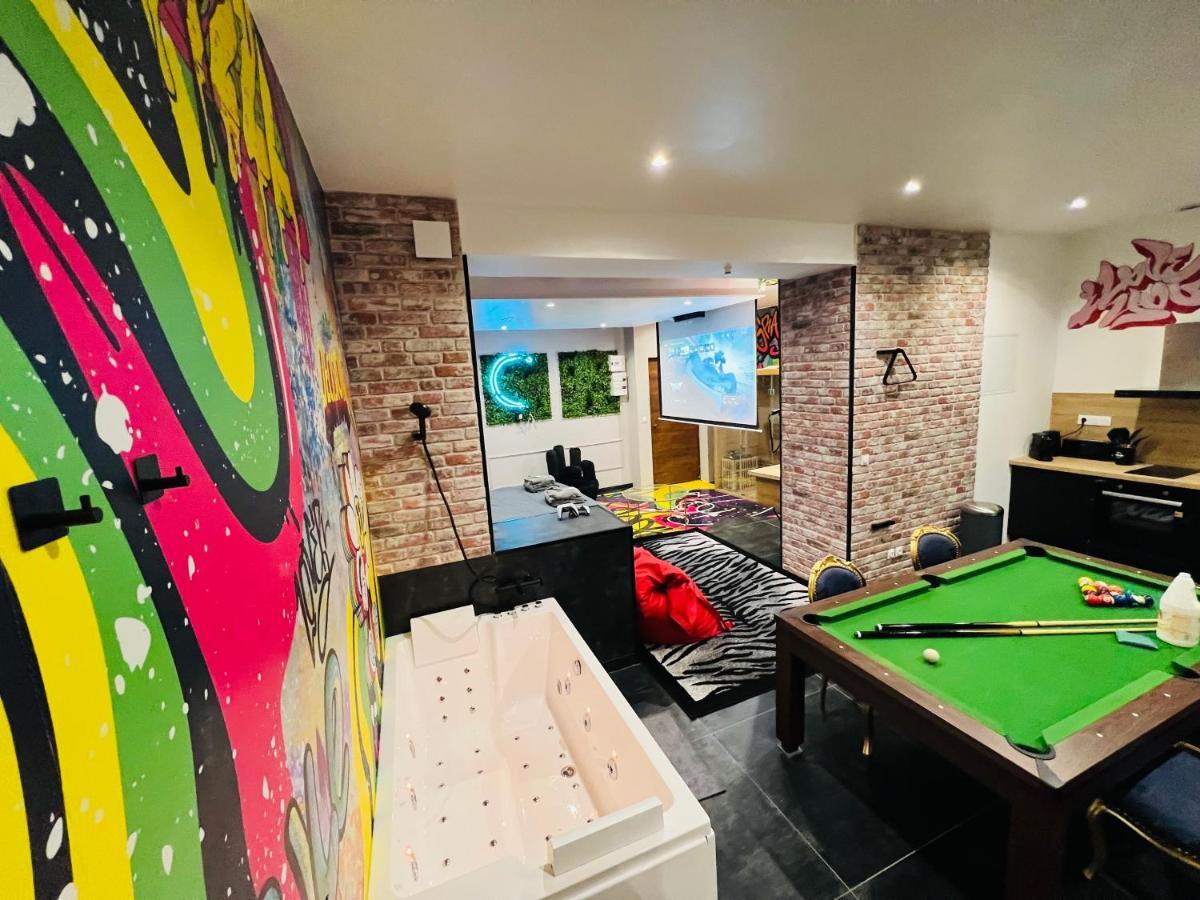 Capsule Street Art - Sauna- Jacuzzi - Playstation 5 - Billard - Netflix - Home Cinema - Terrasse Douai Bagian luar foto