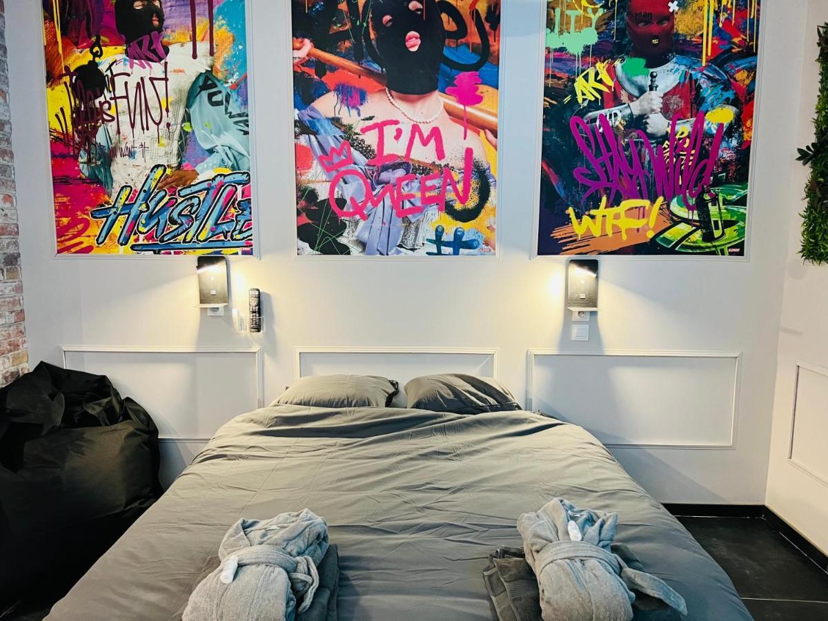 Capsule Street Art - Sauna- Jacuzzi - Playstation 5 - Billard - Netflix - Home Cinema - Terrasse Douai Bagian luar foto