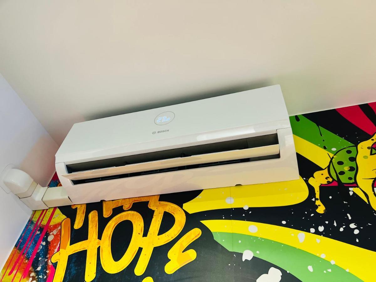 Capsule Street Art - Sauna- Jacuzzi - Playstation 5 - Billard - Netflix - Home Cinema - Terrasse Douai Bagian luar foto