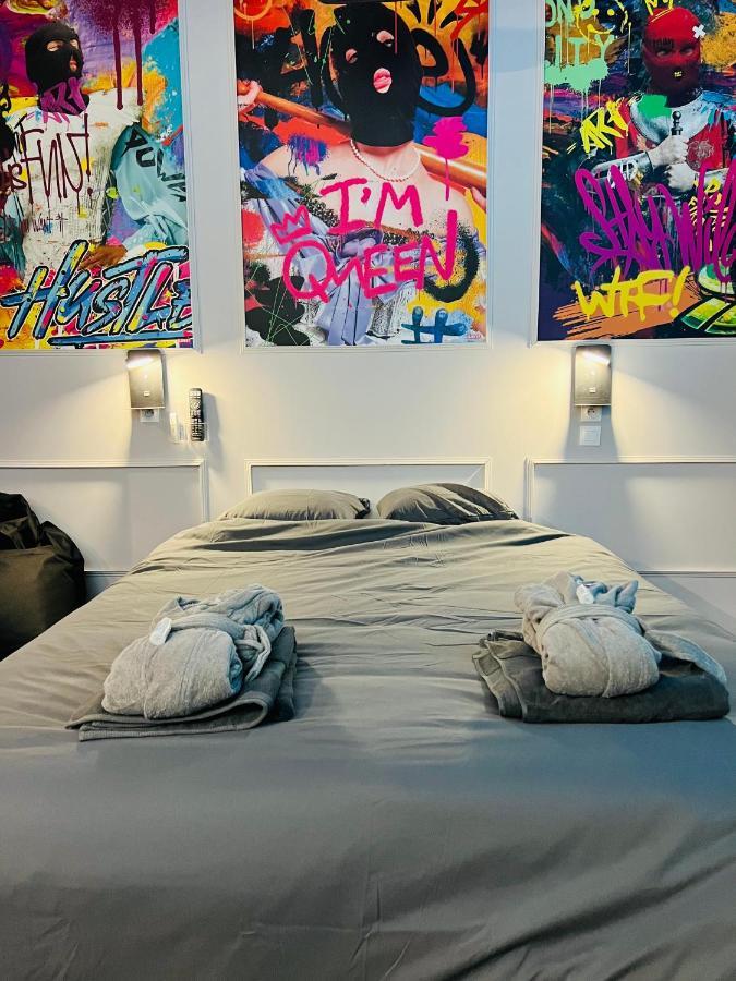 Capsule Street Art - Sauna- Jacuzzi - Playstation 5 - Billard - Netflix - Home Cinema - Terrasse Douai Bagian luar foto